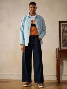 Manfinity Homme Camisa de trabajo de mezclilla azul claro de manga larga con botones y bolsillo parche de algodón para hombres, sin camiseta, para salir, trabajo, ir a la universidad, otoño