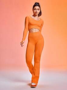 SHEIN Sovereign Charm 女式纯色圆领长袖T恤和喇叭裤运动套装 - 橘色 - 查看 3