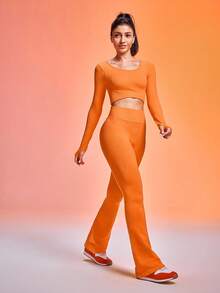 SHEIN Sovereign Charm 女式纯色圆领长袖T恤和喇叭裤运动套装 - 橘色 - 查看 4