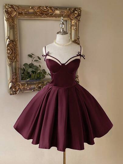 Lovelzi 优雅奢华的藏蓝色缎面手工蝴蝶结吊带背心，不对称领口褶皱性感露脐上衣，适合约会、单身派对、正式场合、鸡尾酒会、盛大晚宴等场合。