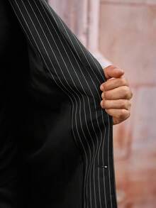 Manfinity VCAY Men's Casual Black & White Vertical Striped Mid-Length Windbreaker, Autumn/Winter - Black and White - View 7