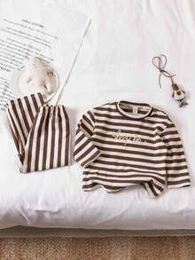 2 件套男童韩版卡其色条纹纹理面料标语刺绣长裤和长袖睡衣套装 - 卡其色 - 查看 3