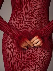 Silquee 蕾丝曲线连衣裙，优雅假日派对、生日、情人节/婚礼宾客礼服/秋季服装/万圣节/返校节/圣诞节/外出/女士生日礼服/女士派对迷你连衣裙，浪漫立领豹纹植绒优雅性感开衩长袖紧身连衣裙，适合情人节、圣诞节、约会、外出、夜店派对、聚会等场合，秋冬季浪漫纯红色、酒红色、波尔多红、动物纹植绒，优雅性感鱼尾毛拼接长袖 - 酒紅色 - 查看 4