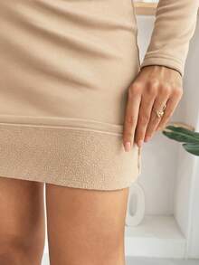 SHEIN 孕妇休闲日常通勤简约纯色褶皱修身保暖羊毛连衣裙，秋冬 - 杏色 - 查看 4