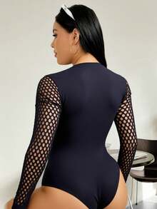 SHEIN EZwear Mono de mujer de talla grande de unicolor con cuello redondo, mangas raglán y recortes con diseño ajustado y de moda - Negro - Ver 2