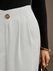 MOTF PREMIUM 褶皱斜口袋裤 - 白色 - 查看 4