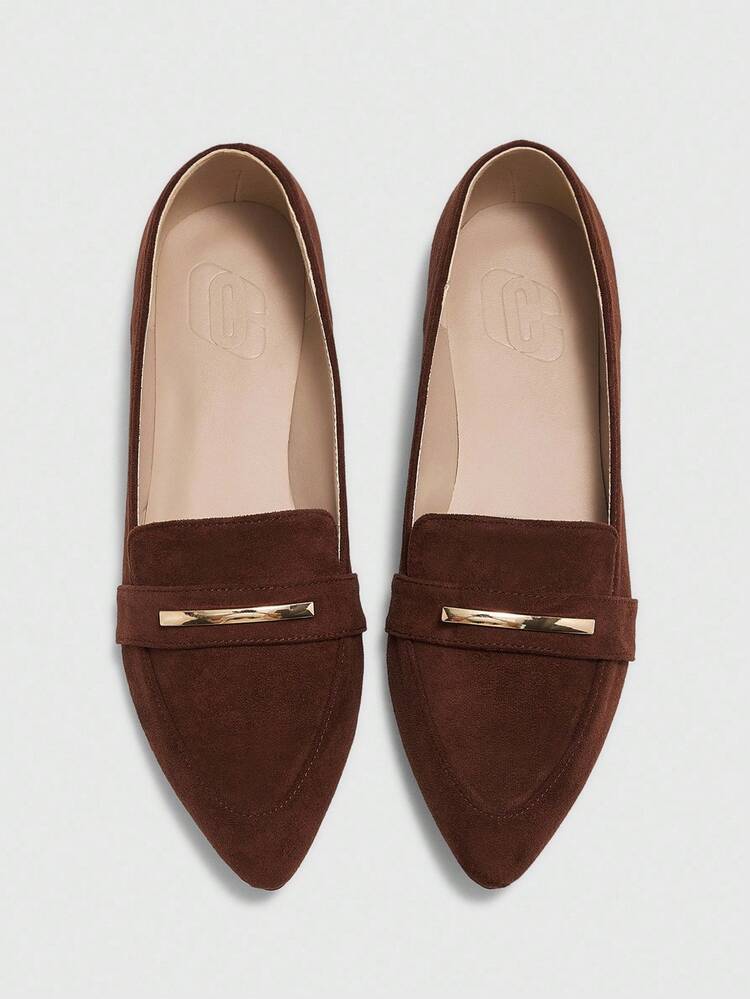 CUCCOO BIZCHIC 女性用ファッショナブルなコーヒーカラーミニマリストメタルバックルフラットローファー、通勤、デート、パーティー、ショッピング、キャンパスなどのシーンに適しています