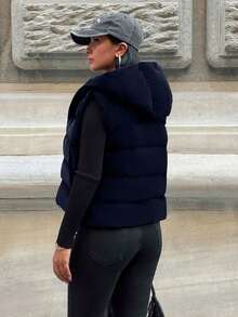EURMUSE 女士纯色编织加厚保暖天鹅绒外观冬季无袖背心外套连帽衫领短款冬季背心 - 藏蓝色 - 查看 2