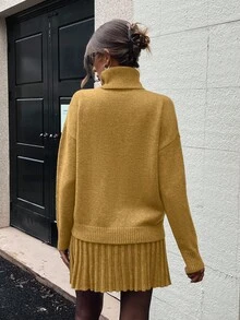 EMERY ROSE 女士休闲时尚学院风简约纯色高领宽松套头毛衣和褶皱毛衣裙套装，秋冬 - 鵝黃色 - 查看 2
