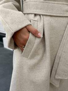 Xyvia 秋冬女装休闲高领纽扣腰带中长款毛呢大衣，老钱风女装/女士办公装/外出装，女士秋装 - 杏色 - 查看 3