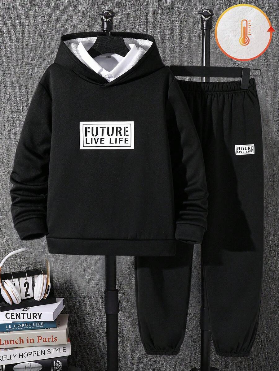 SHEIN 2 件套儿童/青少年男童休闲日常百搭舒适字母图案连帽运动衫和宽松运动裤套装 - 黑色 - 查看 1
