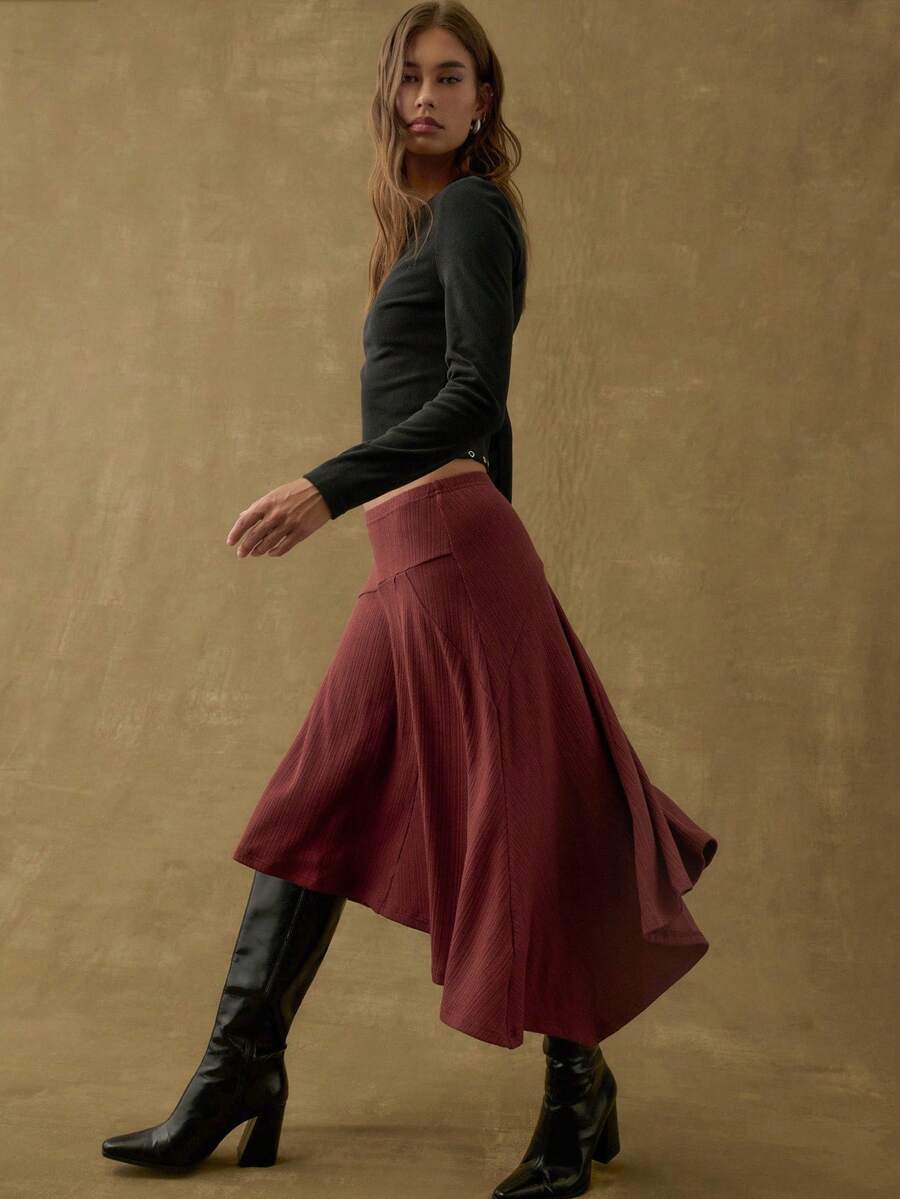 Nöista 飘逸的棕色裙子，下摆柔软，斜线接缝精致；轻松打造秋季分层造型，适合冬季穿着，适合圣诞节或新年等舒适的晚间计划。 - 棕色 - 查看 1