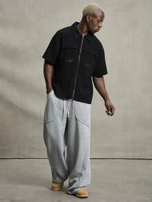 Manfinity EMRG Men's Street-Style Popular INS Matching Casual Everyday Wear, Boyfriend/Husband Gift, Anniversary Gift, Fashionable Street-Style Curved Knife Sweatpants