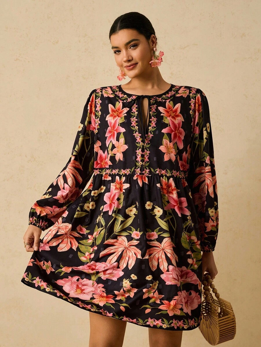 Travachic 大码花卉印花休闲度假连衣裙 - 黑色 - 查看 1