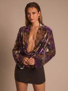 Glamine Damen Plunging Neck Langarm modische sexy Samt Blumen Bluse