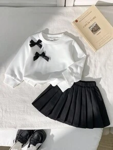 SHEIN 2件套女婴休闲可爱甜美粉色蝴蝶结装饰长袖圆领卫衣和黑色百褶裙套装，适合日常、上学、拍照、派对、秋冬季穿着。另有黑色百褶裙、婴儿裙、幼儿百褶裙等款式可选。 - 黑與白 - 查看 3