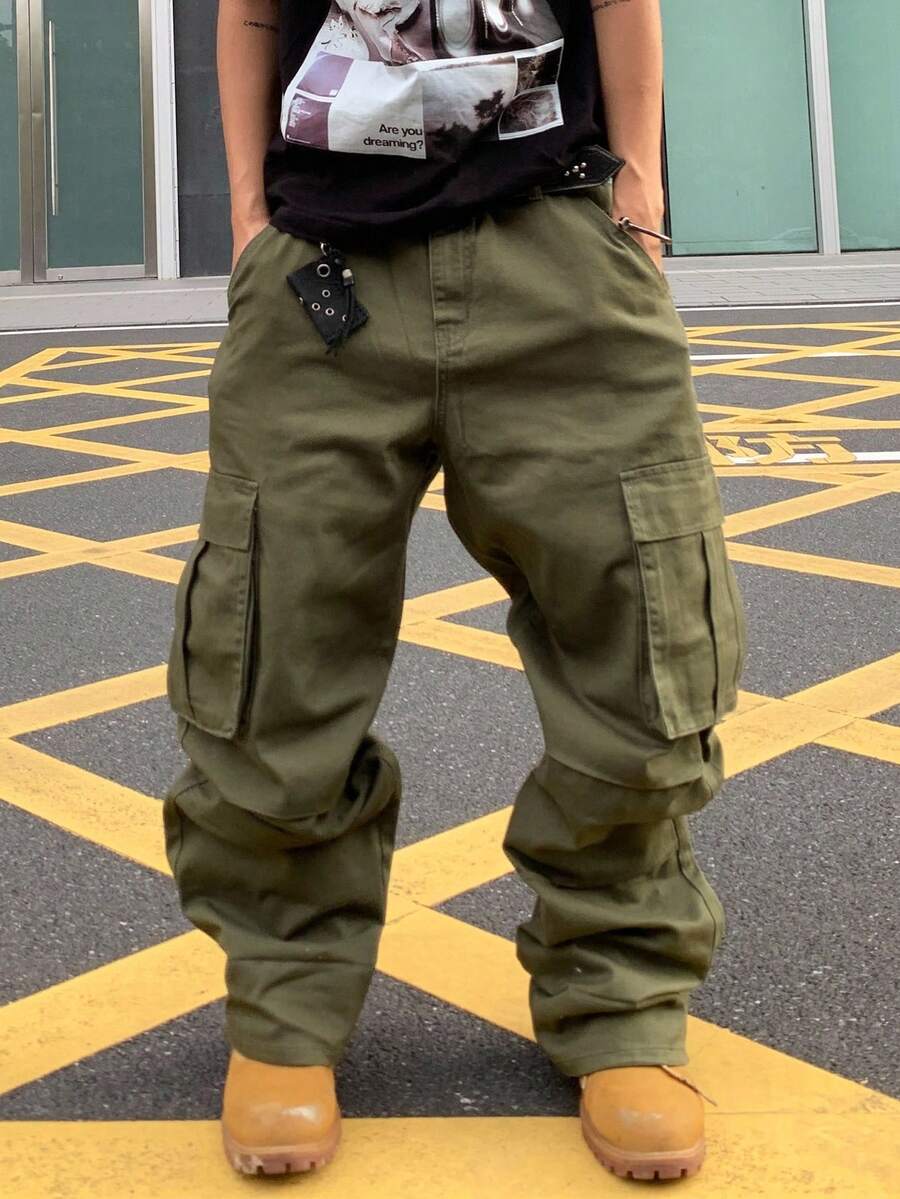 Manfinity Roghcode 男士休闲时尚街头简约纯色翻盖口袋阔腿工装牛仔裤 - 軍綠色 - 查看 1