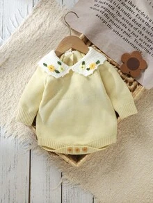 SHEIN Vintaside Kids 1 件婴儿连体衣，时尚可爱的彼得潘领设计，刺绣，甜美女婴连体衣 - 米色 - 查看 4