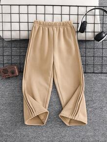 1 sztuka chłopięcych spodni dresowych, swobodnych, uniwersyteckich, wygodnych, modnych, prostych, luźnych, praktycznych i uniwersalnych, plisowanych, wygodnych i grubych, odpowiednich do codziennego użytku, odpowiednich do szkoły, odpowiednich do podróży, odpowiednich do uprawiania sportu, odpowiednich na wiosnę, lato, jesień i zimę, odpowiednich na rozpoczęcie roku szkolnego, powrót do szkoły, ceremonię otwarcia.