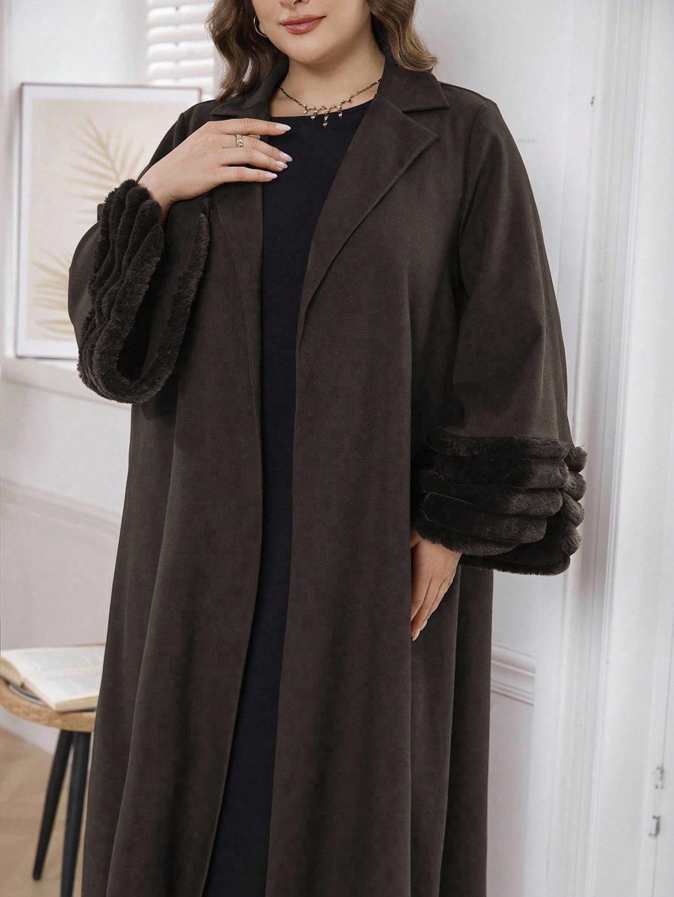 Al Najma عباءة نسائية فضفاضة من قطع مخملية بحجم كب...