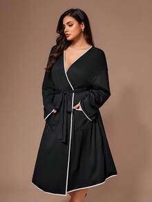 Lazeform Soft & Skin-Friendly Contrast Color Casual Plus Size Loungewear Robe Night Plus Size Curve Robe, Cozy Outfit