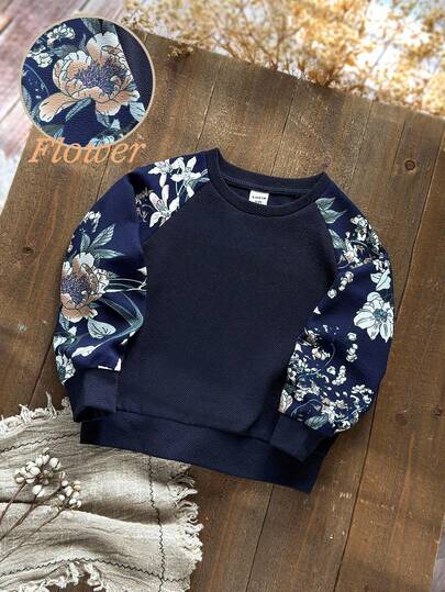 SHEIN Sudadera con estampado floral y mangas raglán para niñas jóvenes, sudadera con elegantes mangas florales, ropa occidental para preadolescentes, ropa de niña joven de manga larga para actividades diarias, al aire libre, escuela y vacaciones en el campo en otoño e invierno