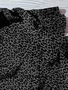 Rusticease 女士休闲简约灰色全宽豹纹图案衬衫，适合夏季 - 彩色 - 查看 4