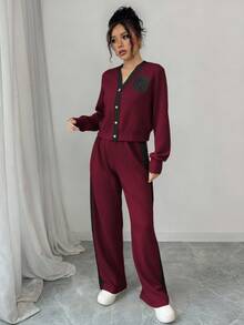 Selianne Set de 2 piezas: Cardigan de manga larga con botones y pantalones con bordado de flor de camelia - Óxido marrón - Ver 3