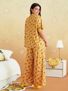 GARFIELD | SHEIN 大码可爱猫咪印花露肩上衣和裤子睡衣套装 - 黃色 - 查看 2