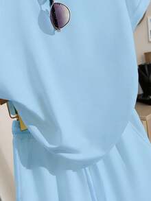 Resyla Bộ đồ thể thao thường ngày dành cho nữ, thích hợp mặc hàng ngày, trở lại trường, chụp ảnh, phong cách đường phố, ngoài trời, cắm trại, du lịch, thời trang, bộ áo phông và quần short nữ - Màu xanh lam - Xem 4