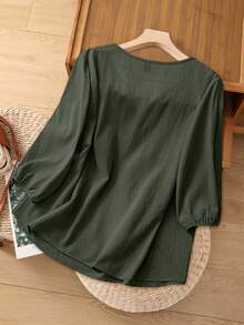 SHEIN LUNE CURVE 女式 V 领刺绣 3/4 袖亚麻衬衫，宽松夏季上衣 - 軍綠色 - 查看 2