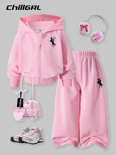 SHEIN 2 pièces Ensemble jeune fille décontracté avec veste à capuche en tricot épais et pantalon ample à jambes larges, avec décoration d'impression graphique de sport équestre. Convient pour les loisirs et les sports