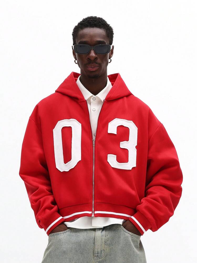 Kapuzenjacke mit durchgehendem Reißverschluss und großem Zahlendruck