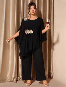 Cravure Bộ đồ 2 món cỡ lớn cho nữ - Áo cánh họa tiết hoa viền bất đối xứng và quần ống rộng, trang phục thanh lịch, quý phái cho bữa tiệc - màu đen - Xem 4