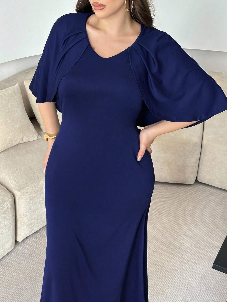 Modelyn 大码女式V领斗篷腰合身美人鱼下摆优雅连衣裙 - 藍色 - 查看 1