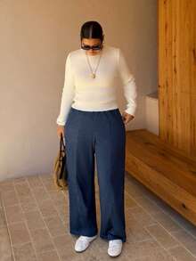 SHEIN CURVE+ Plus Size Solid Color Casual Stretch Jeans - Medium Wash - View 6