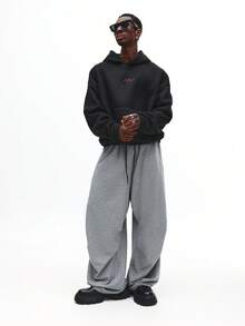 SUMWON 洛杉矶街头风重磅套头宽松连帽衫，带抽绳，简约城市字体设计，经典冬季必备卫衣，纯色 - 黑色 - 查看 4