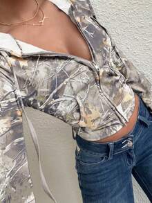 SHEIN EZwear 女式迷彩叶印花复古街头休闲连帽衫，适合毕业、教师、返校秋季套头衫 - 彩色 - 查看 4