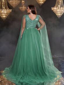 Glamrae Plus Size Elegant Luxury Green Beaded Sequin Contrast Mesh Sheer Extra Long Sleeve Flowing Maxi Dress Suitable For Weddings, Events, Parties, Formal Occasions, Wedding Guest Party Winter Evening Dress - Green - View 3