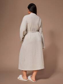 SHEIN Plus Size Women Casual Striped Jacquard Knit Long Sleeve Pockets Robe, For Fall Women Robe, Cozy Outfit