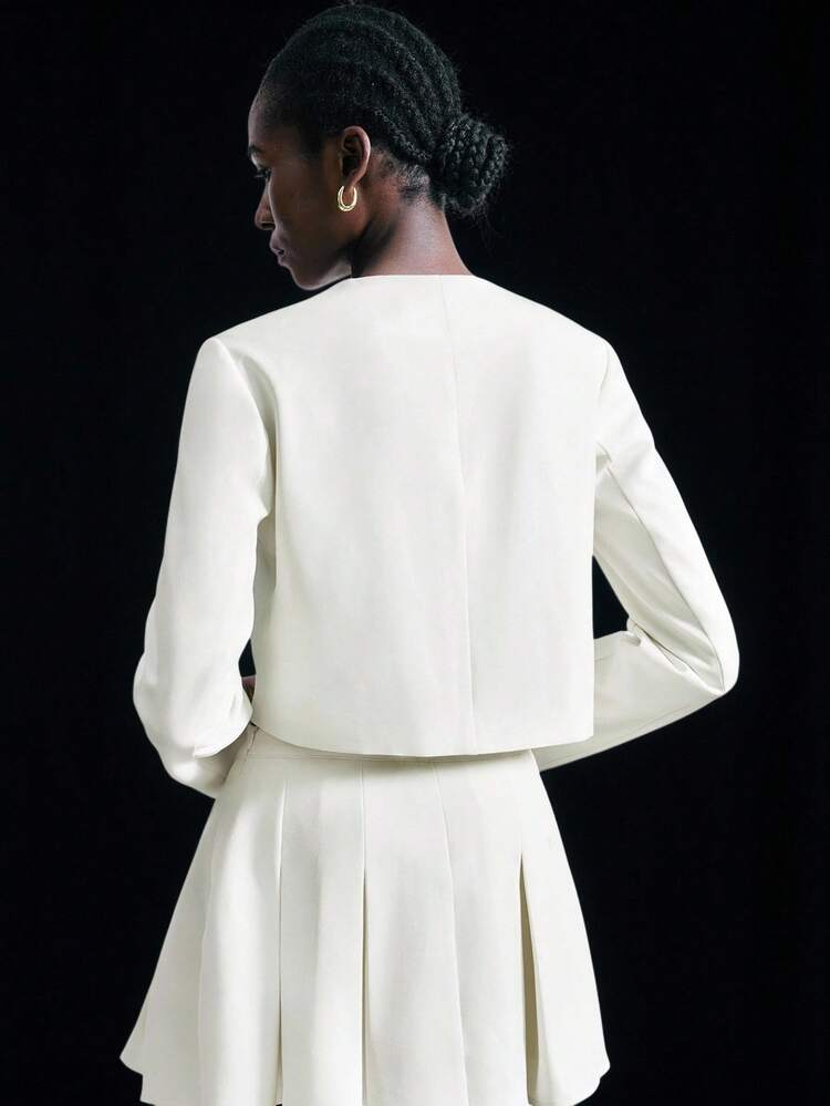 SHEIN Maija 2025 Classic Round Neck Jacquard Loose Cropped Jacket For Women, Suitable For Early Autumn Back To School ,2025 White, Metal Button, Elegant , Autumn, Winter Outerwear, Urban Casual, Suitable For Christmas Dinner, Family Gatherings, Valentine's Day Attire, Graduation , National Day, Old Money Style