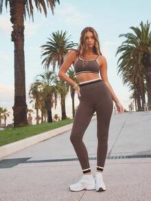 Aralina 女式撞色拼布吊带背心和短裤运动套装，女式运动套装 - 咖啡棕 - 查看 9