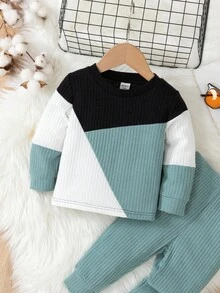 SHEIN Playful Pals 两件套男婴男女通用婴儿套装，尺码6个月至3岁，撞色设计，白色、灰色、绿色圆领长袖套头衫搭配纯绿色长裤，适合外出、休闲、运动和上学穿着。男婴街头风两件套男婴套装，撞色设计。 - 彩色 - 查看 4