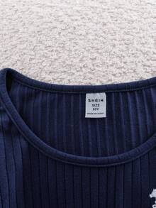 Áo thun dài tay cổ tròn co giãn ôm sát dành cho bé gái tuổi teen, thoải mái, thích hợp mặc trong mùa đông, lễ hội, Halloween, Giáng sinh, Năm mới, quà Giáng sinh. Tuyệt vời cho mặc thường ngày và đi học vào mùa thu và mùa đông. Phong cách mùa thu và mùa đông ấm áp, dễ chịu, phù hợp cho mặc hàng ngày mùa thu/đông, phong cách đường phố, áo thun dài tay mặc nhà. - Màu xanh hải quân - Xem 4