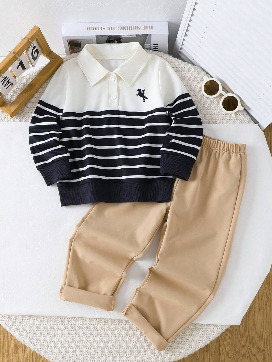 SHEIN 2 件套幼儿男童长袖 Polo 衫和裤子套装，时尚休闲装，面料柔软舒适，条纹和印花设计，适合外出和聚会 - 彩色 - 查看 1
