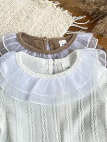 SHEIN 2 件装女婴甜美可爱时尚简约卡其色白色组合长袖圆领上衣，带领和网眼蕾丝花边，适合上学和日常穿着 - 白色 - 查看 7