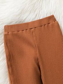 SHEIN 2 件套年轻女孩碎花长袖衬衫套装，针织纯色拼布领休闲衬衫搭配针织喇叭裤，秋冬 - 棕色 - 查看 3