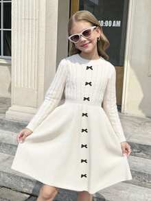SHEIN Serisse Kids Tween Girls Elegant Round Neck Waist Fitted Knit Midi Dress With Contrast Front Bow For Winter, Knitted Dress Solid White Long Sleeve Knit Dress, Classic Elegant Round Neck Waist Fitted Knit Midi Dress. White Winter Dress, Autumn Winter White Knitted Dress, White Long Sleeve Dress Fall Tween Modest Dress Mom And Daughter Matching Dress Girls Spring Autumn French Style Dress Mommy And Me Dress