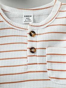 SHEIN Playful Pals 男嬰復古簡約條紋長袖上衣T恤搭配對比色長褲套裝 白色 秋冬休閒親子穿搭全套 日常派對適用 - 棕色 - 查看 6