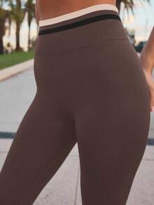 Aralina 女式撞色拼布吊带背心和短裤运动套装，女式运动套装 - 咖啡棕 - 查看 6